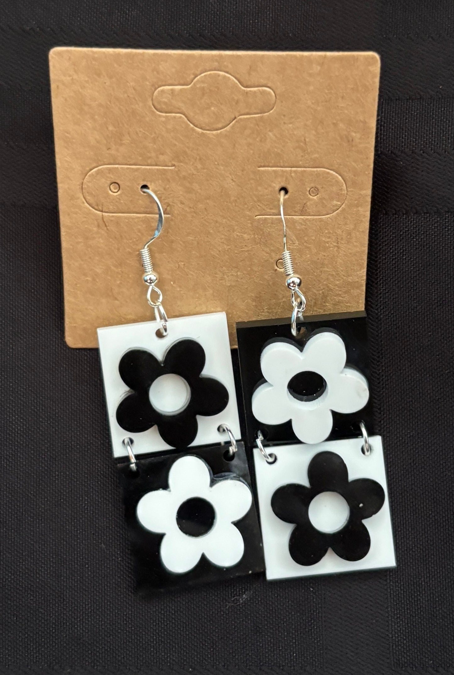 Retro Square Daisy Acrylic Dangle Earrings