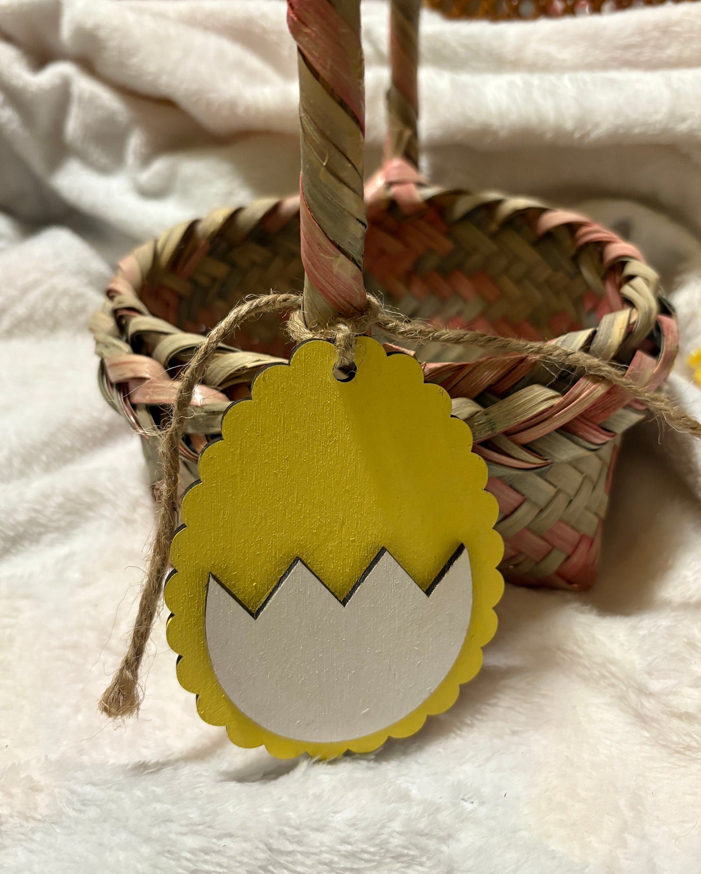 Easter Basket Tag Scalloped Egg