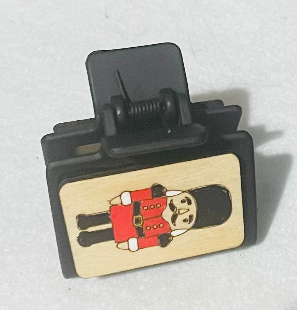 2” Claw Clip Nutcracker