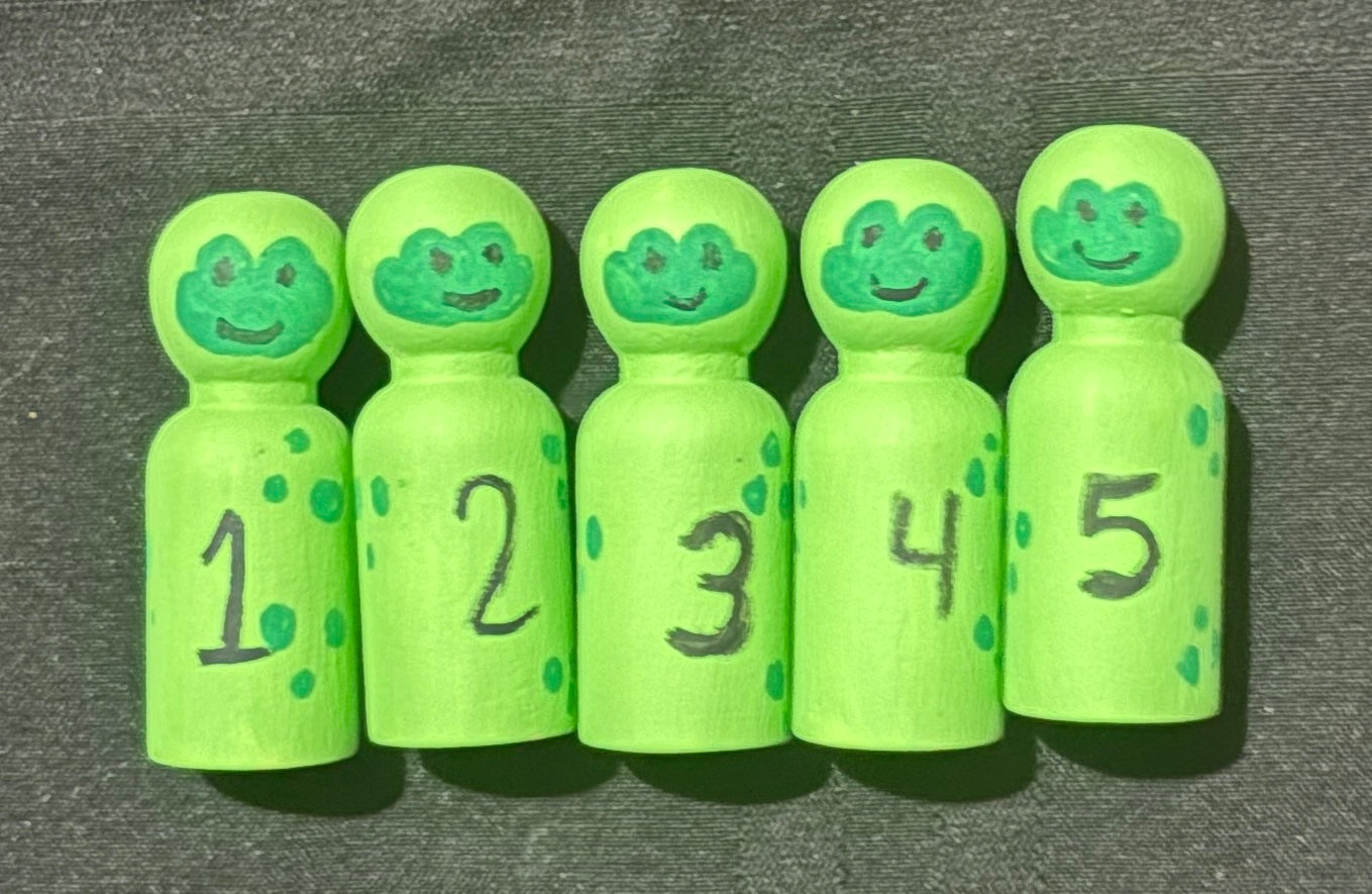 5 Little Speckled Frogs Peg Doll Set