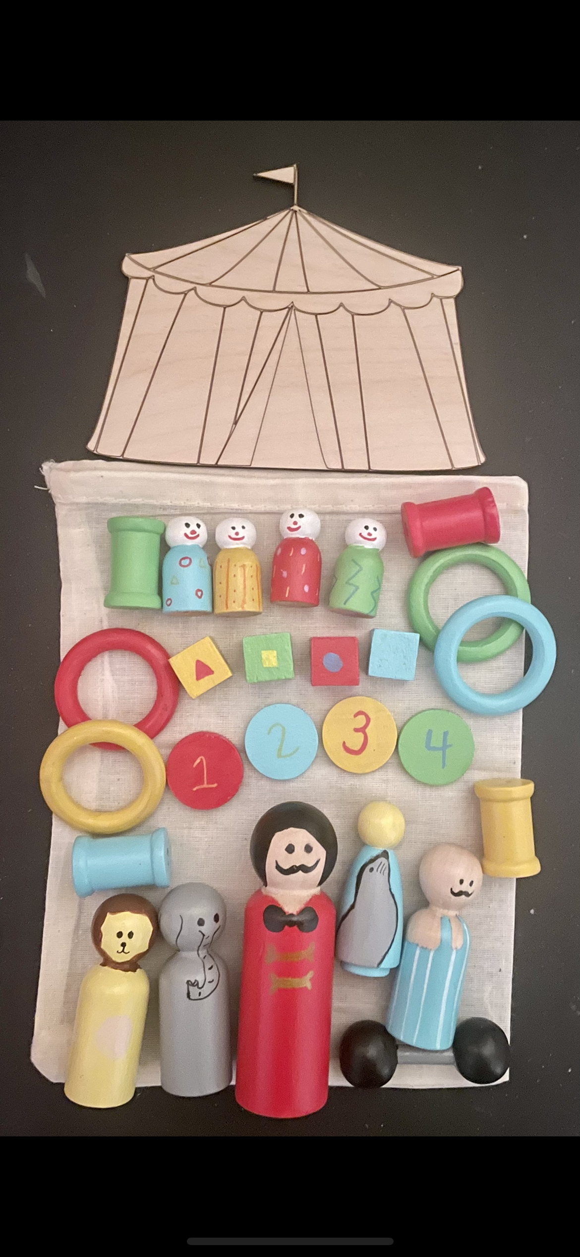 Circus Theme Peg Play Set