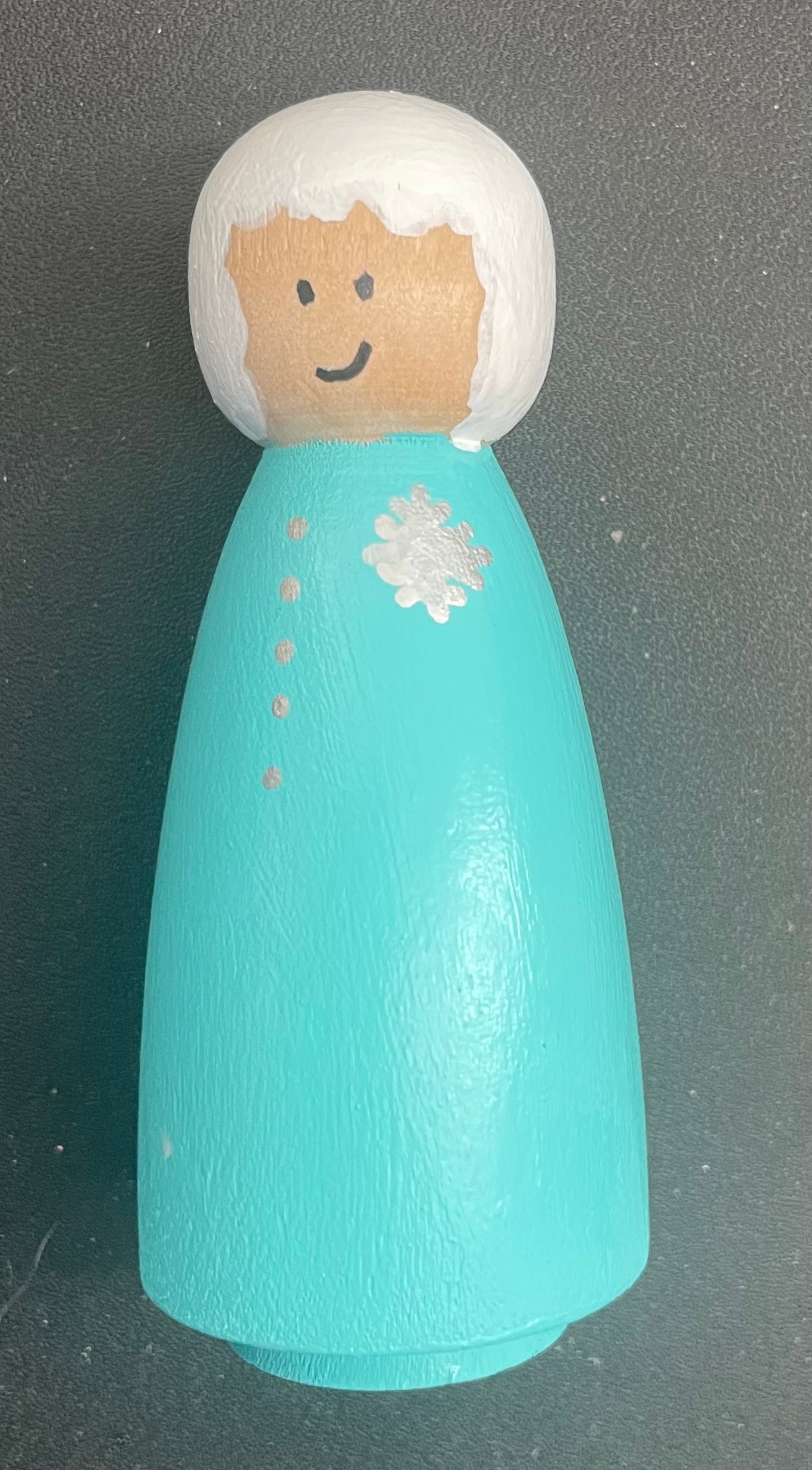 3.5” Queen Elizabeth Peg Doll