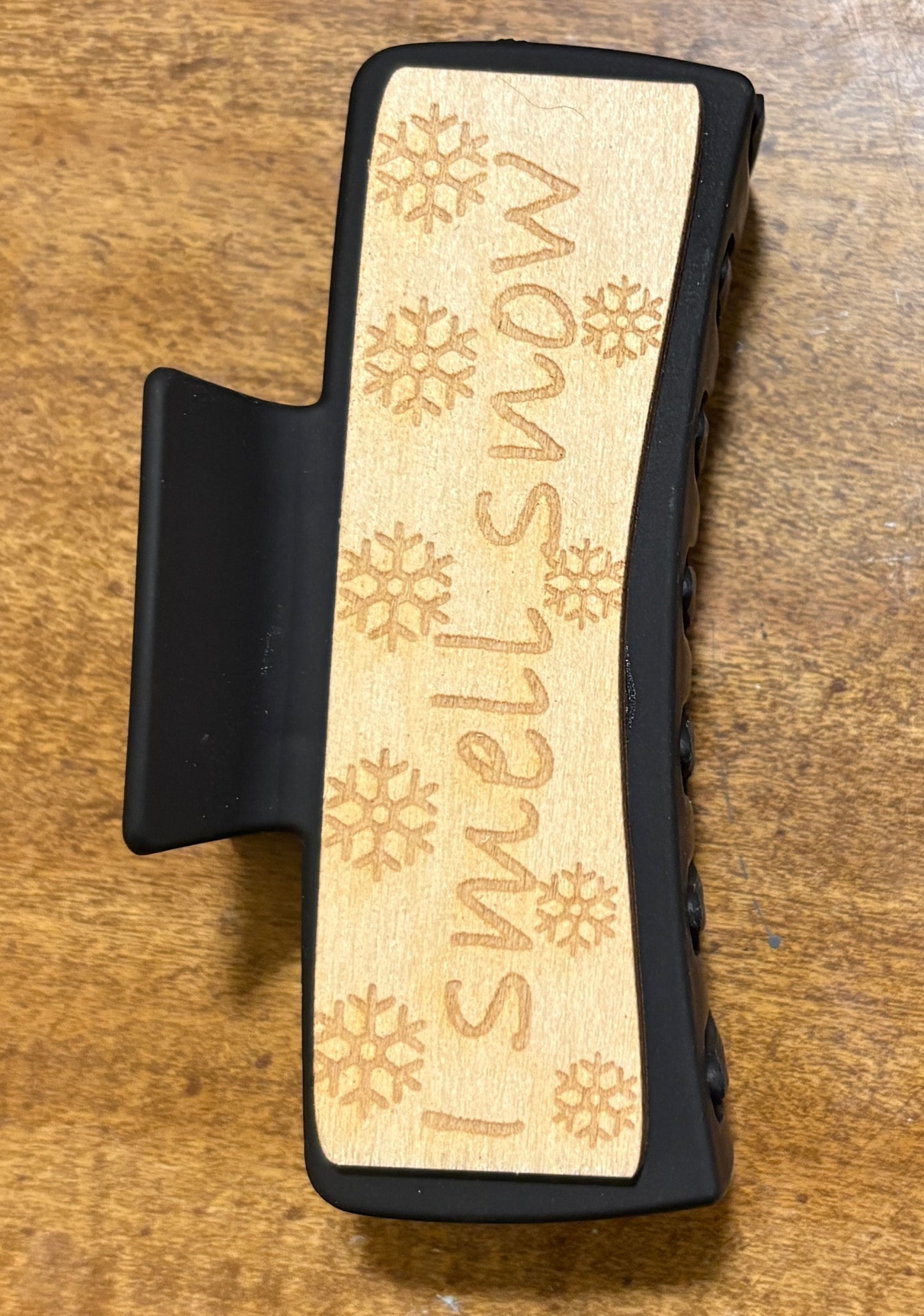 4” I Smell Snow Claw Clip