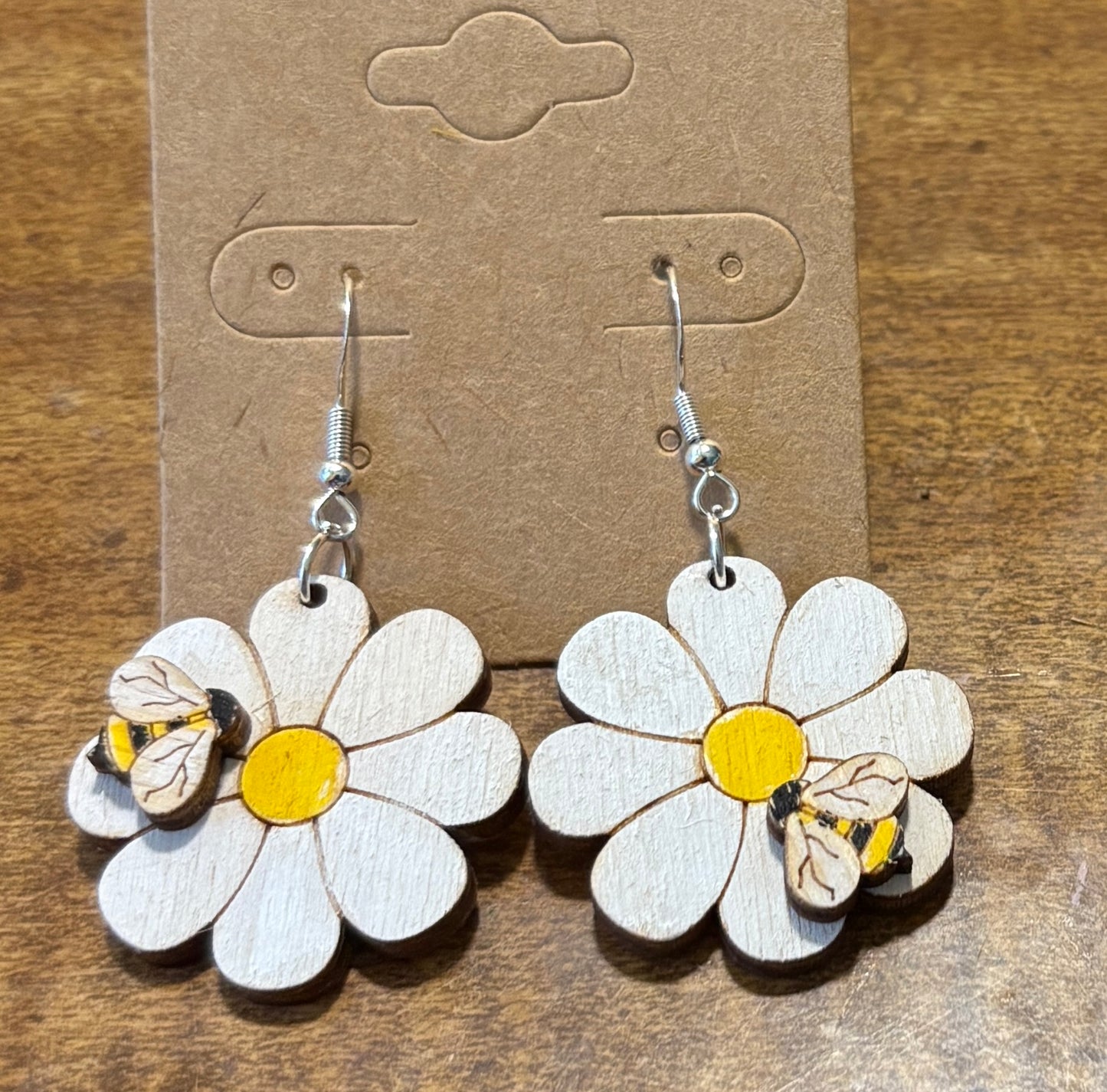 Daisy with Bee Dangle Earrings